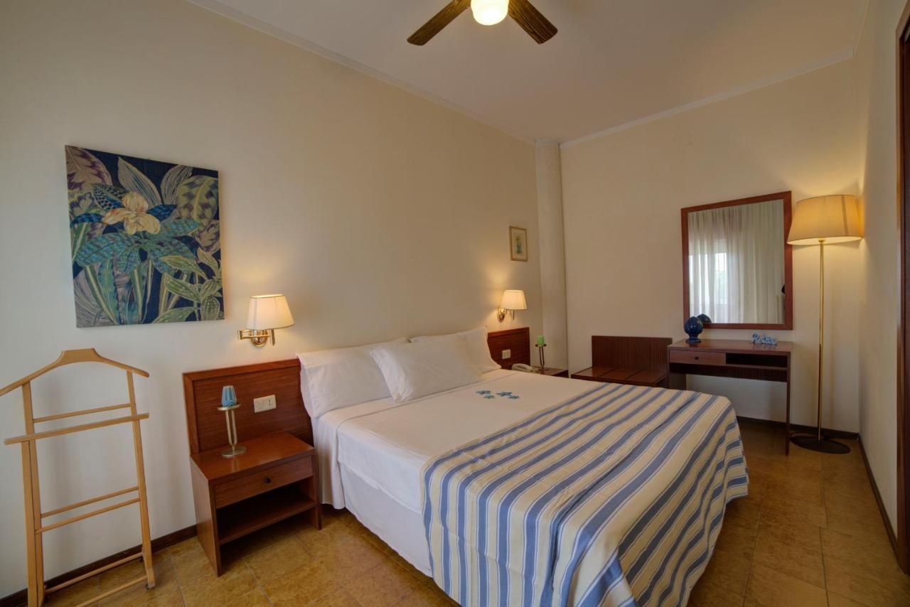 Hotel Sporting Vasto Esterno foto