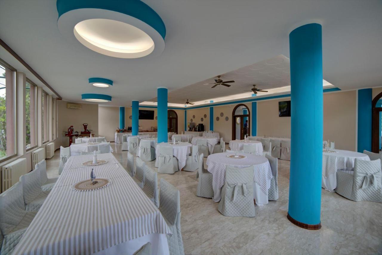 Hotel Sporting Vasto Esterno foto
