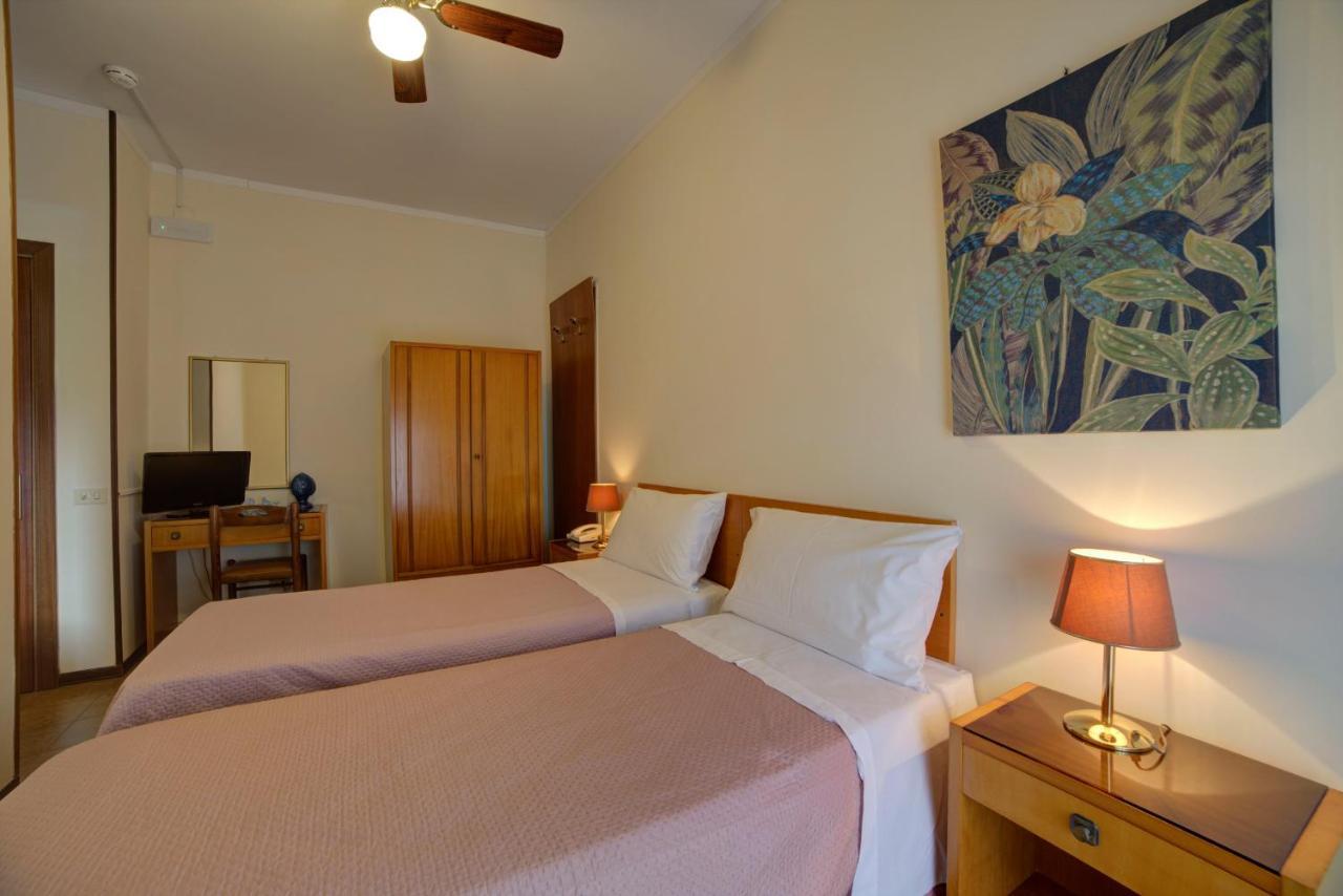 Hotel Sporting Vasto Esterno foto